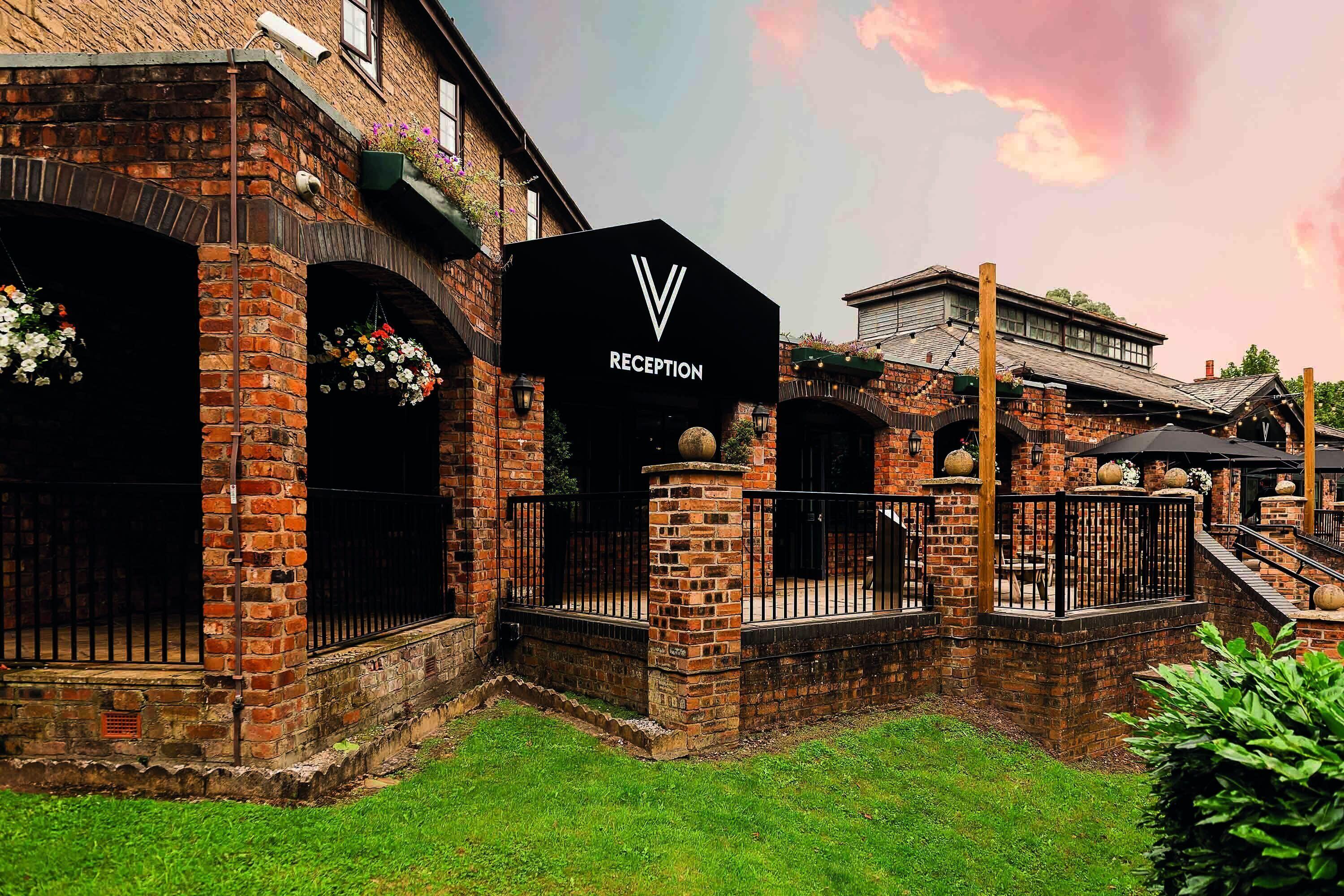 Staying Near Mersey Go Karting Northwest: 4 Design Hotels Compared