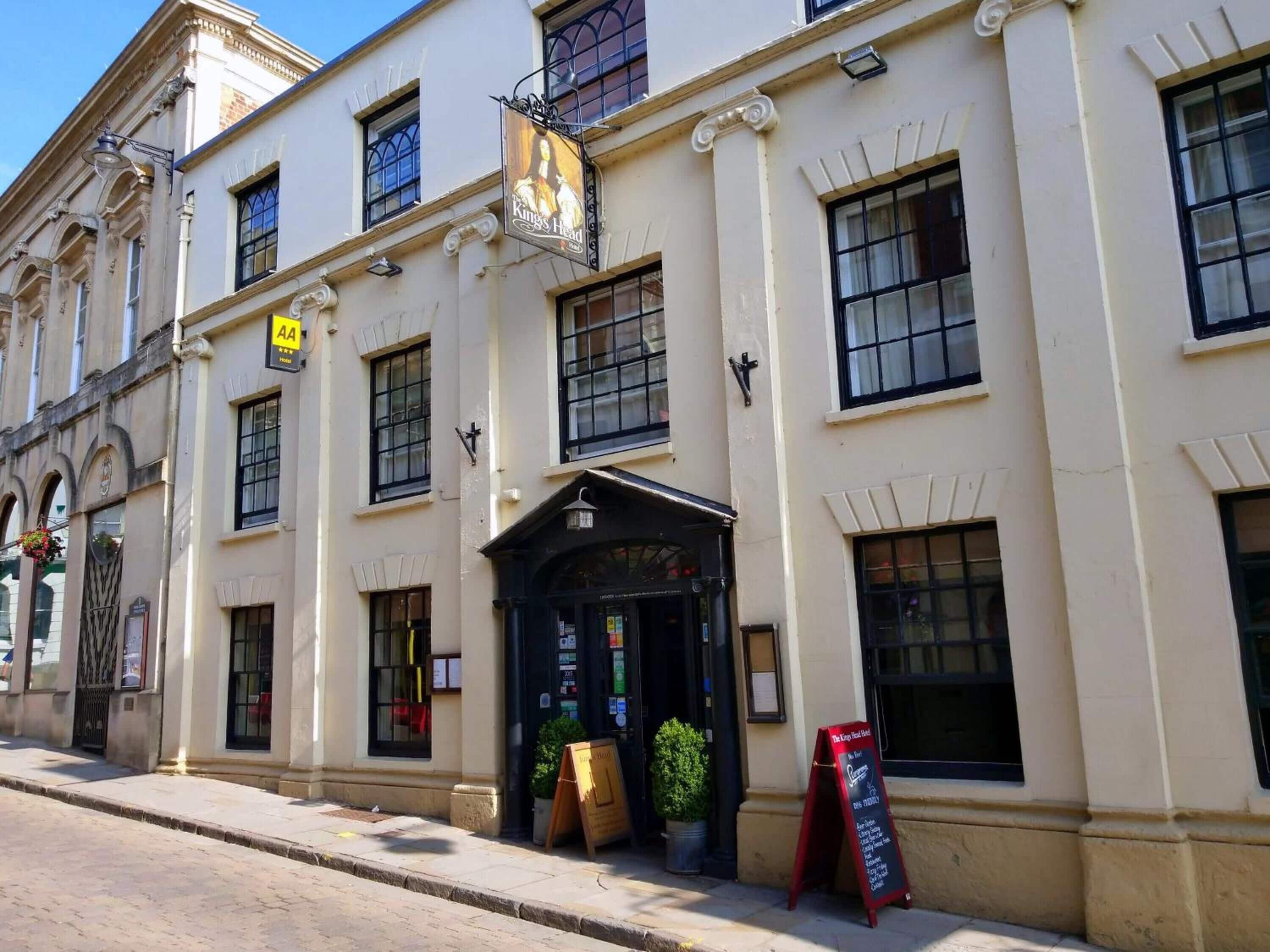 5 Family Hotels Close to Wilton Castle Worth Booking