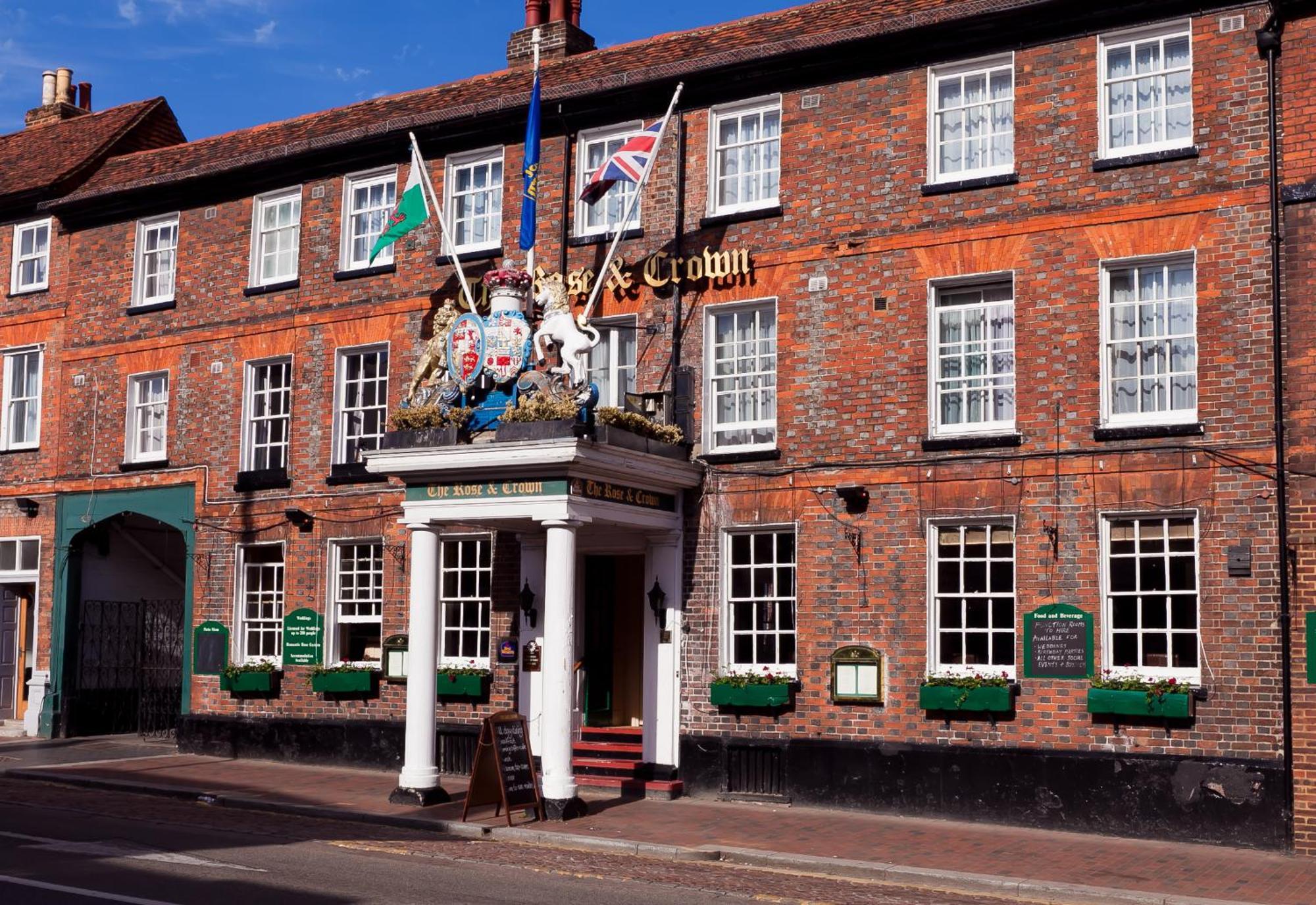 4 Central Hotels in High Weald That Stand Out