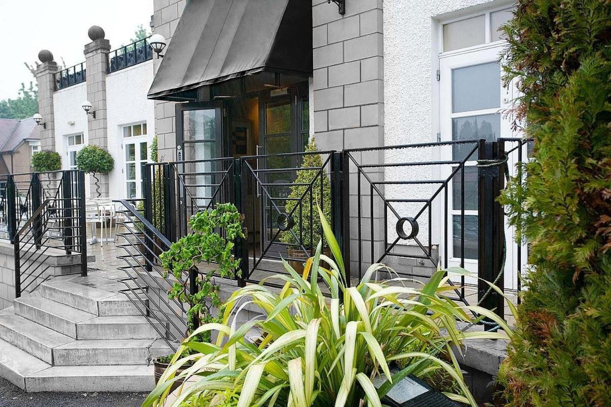 4 Budget Hotels Near Callendar House Worth Booking