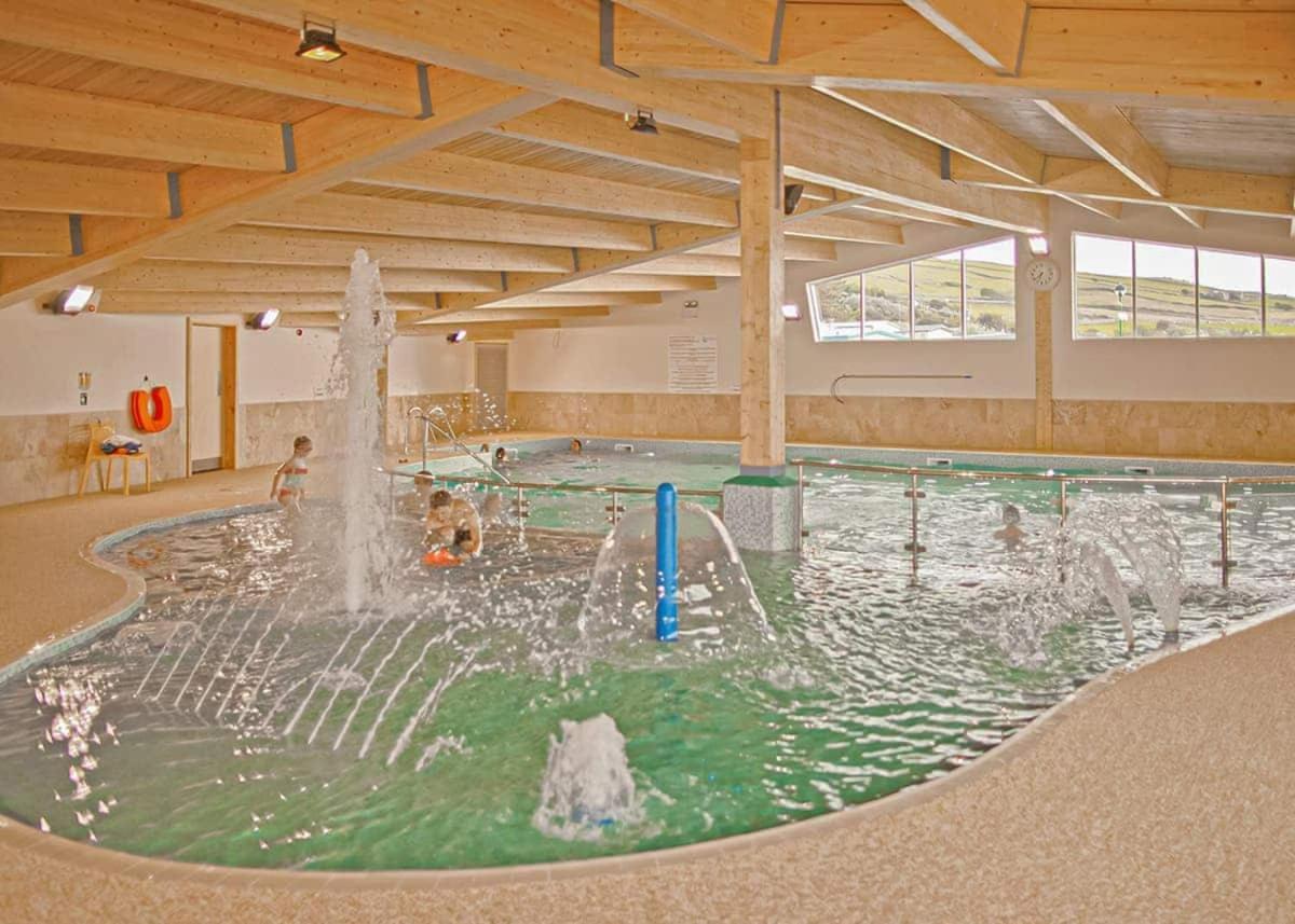 4 Central Hotels Near Barmouth Slabs for Easy Access