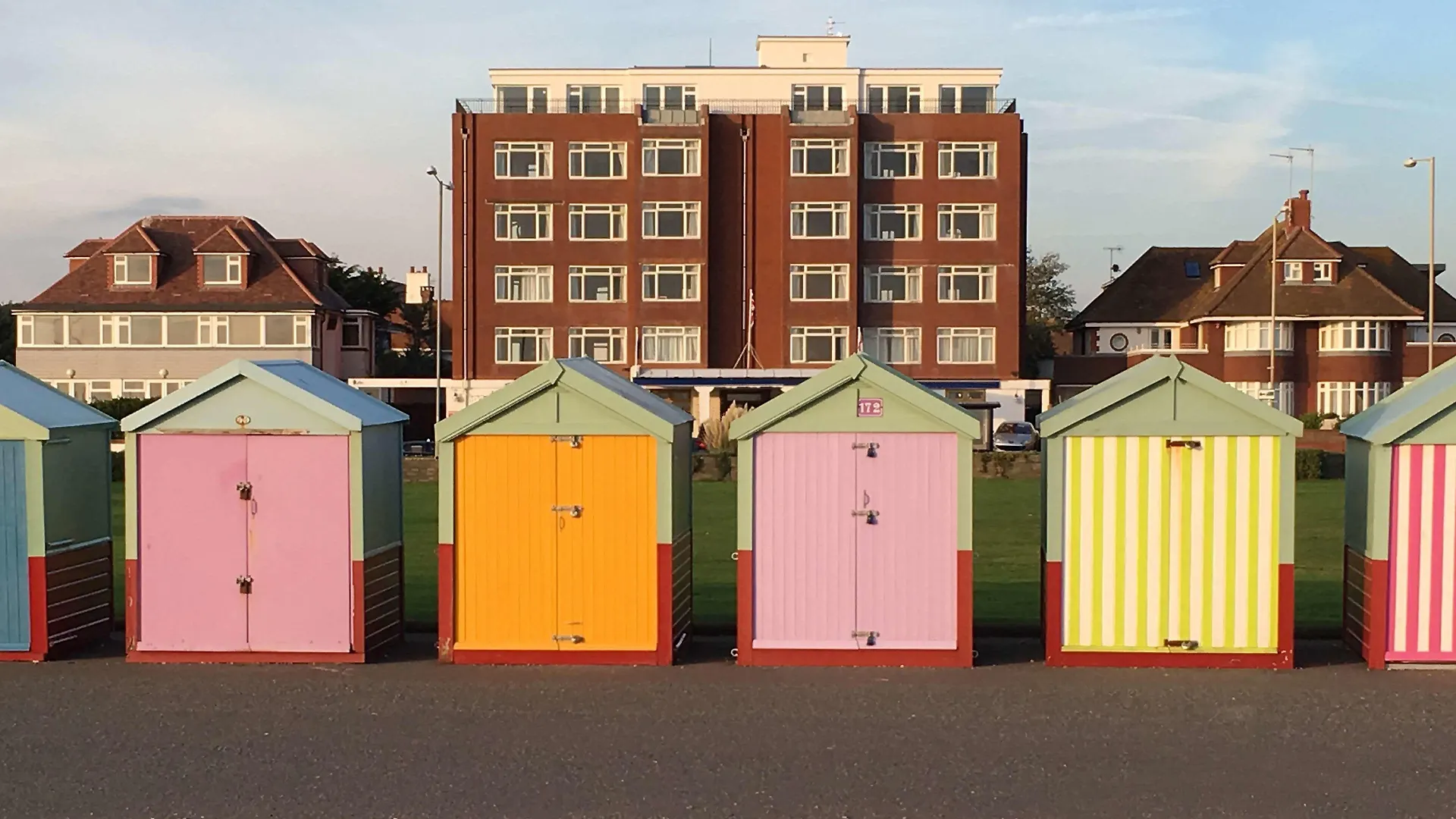 4 Beach Hotels Near Hove Park Worth Booking in Brighton
