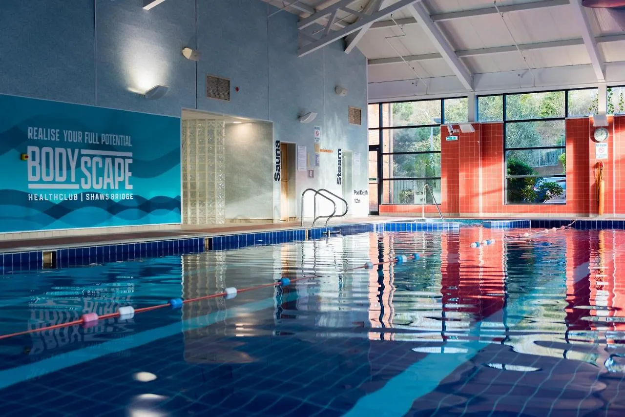 4 Family-Friendly Hotels Near Samson and Goliath for Easy Belfast Access