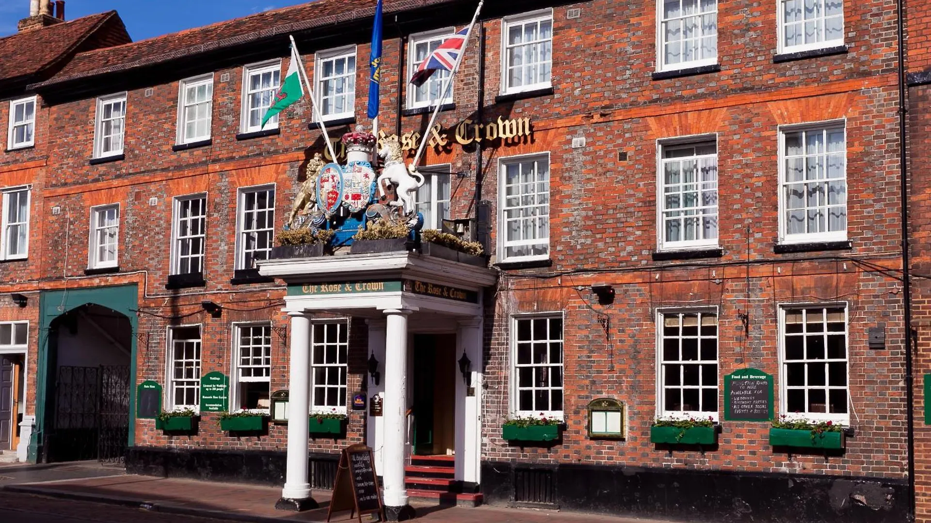 4 Central Hotels in High Weald That Stand Out