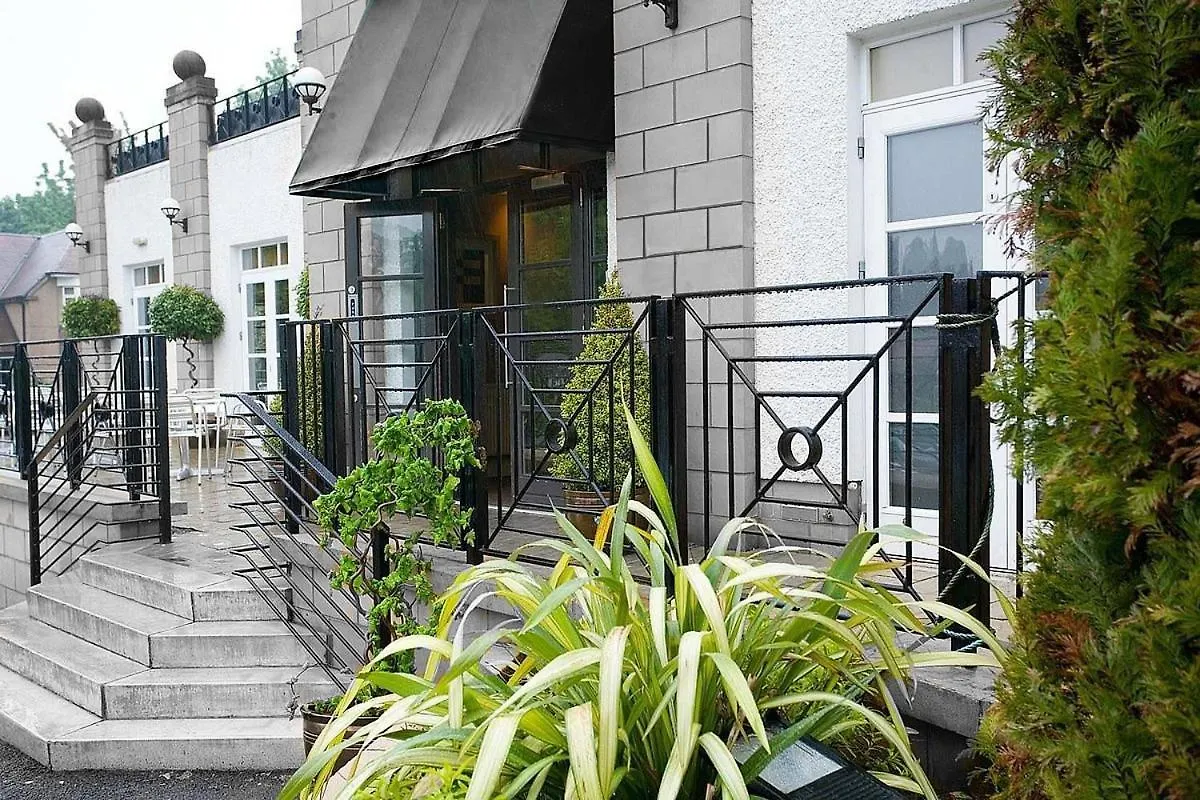 4 Budget Hotels Near Callendar House Worth Booking