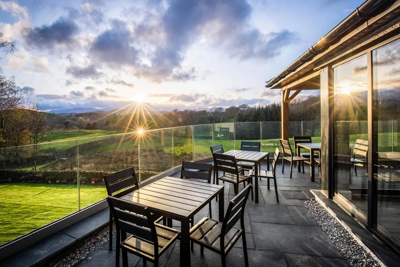 4 Villa Hotels Near Lake Windermere for Easy Lake District Access