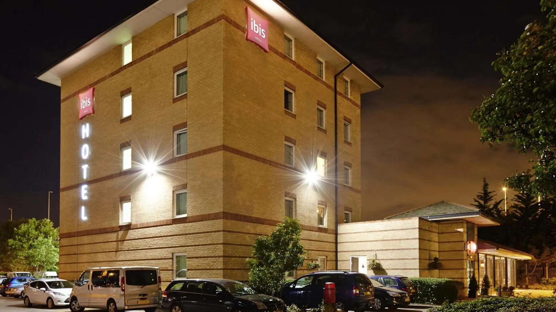 8 Family Hotels Near Dartford Golf Club Worth Booking